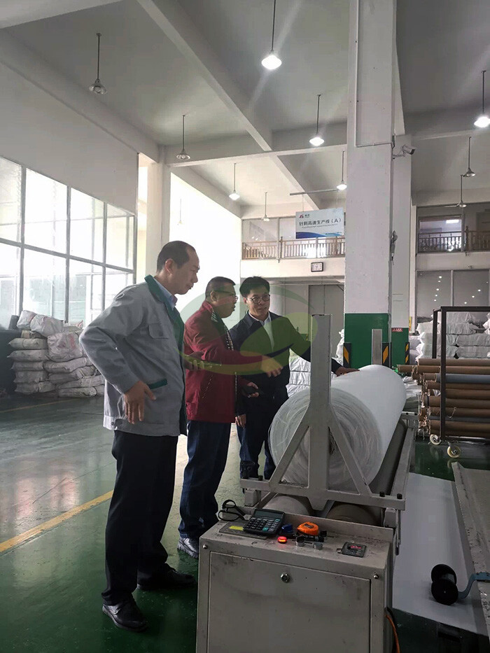 Chairman of Conch Group and his party visit Hengke